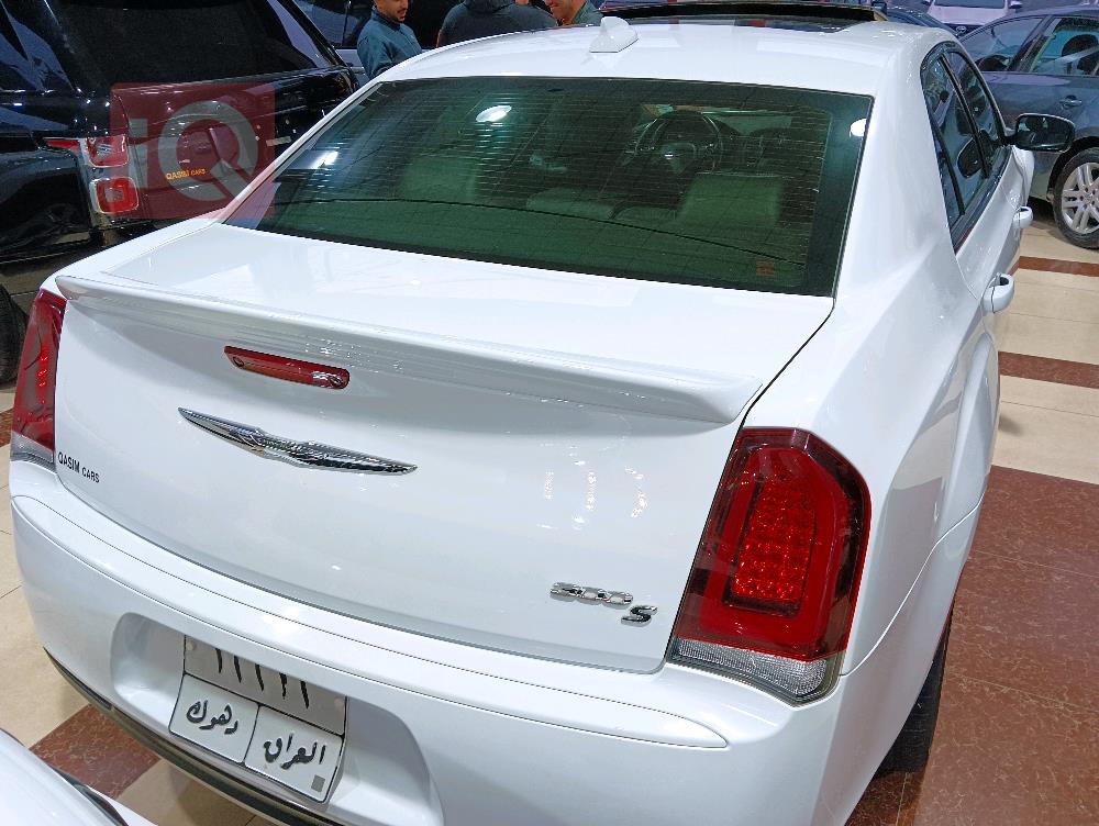 كرايسلر 300
